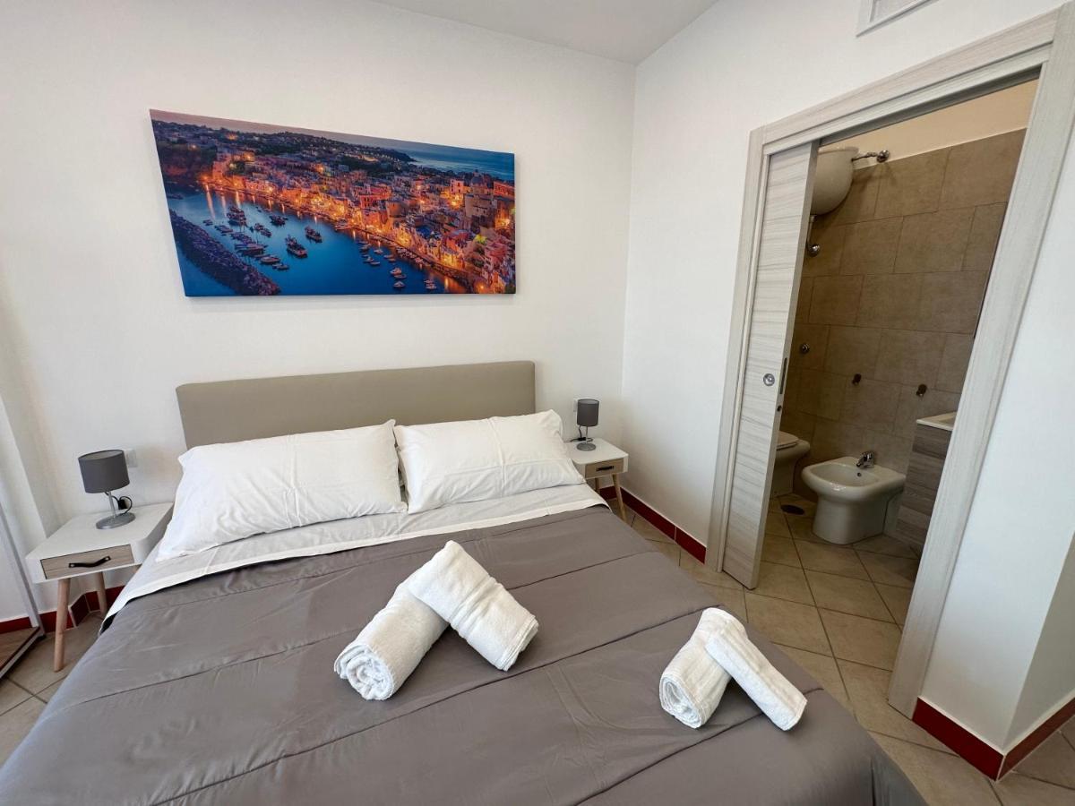 B&B Off Rooms And Relax Naples Exterior photo