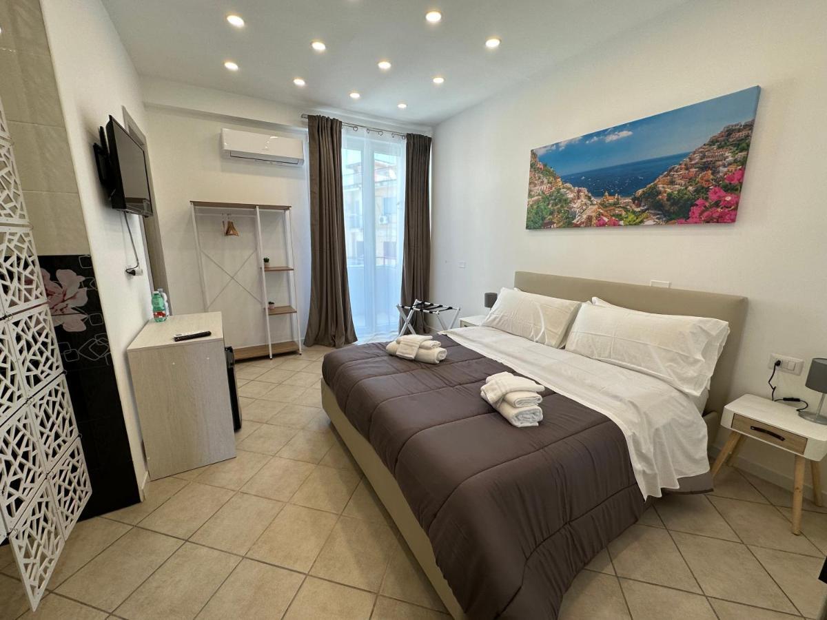 B&B Off Rooms And Relax Naples Exterior photo