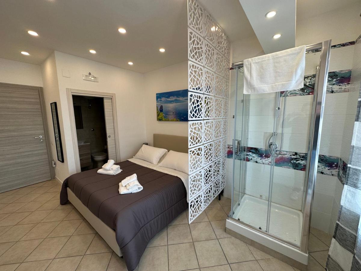 B&B Off Rooms And Relax Naples Exterior photo