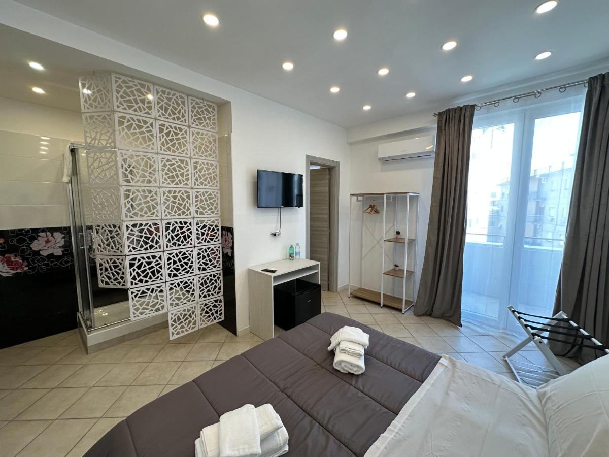 B&B Off Rooms And Relax Naples Exterior photo